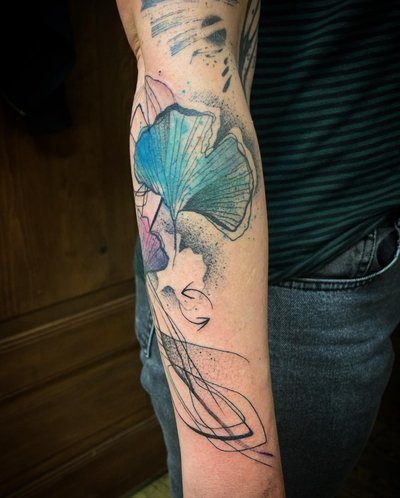 Ein paar Abstraktheiten zu den bestehenden Ginkgo Blättern addiert!