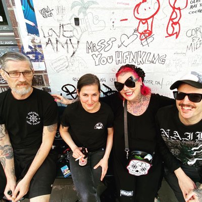 Moin meine zuckerschnuten,ach war das schön💕🌱💕ein bisschen normalität mit abstand ( wir sind ja ne familie), danke an .