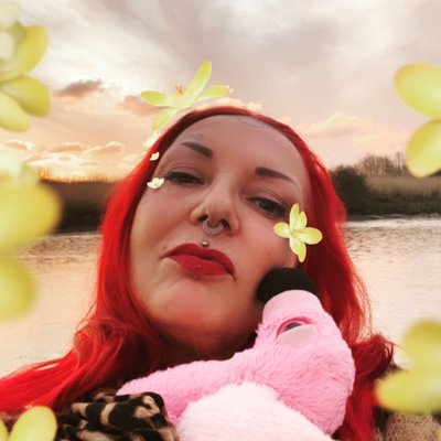 Moin meine zuckerschnuten 🌸ich hab euch ja Zeichnungen versprochen,die kommen auch.