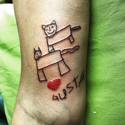 Es war mir eine freude gustaf s erste unterschrift und die tollen katzen zu tätowieren danke♥️♥️♥️