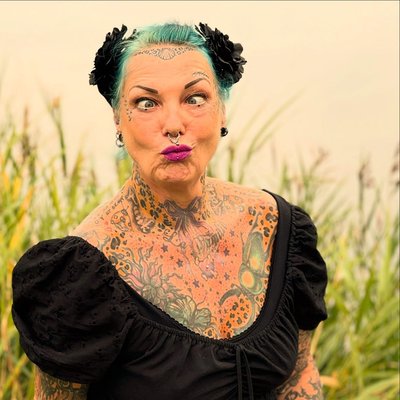 Moin meine lieben…erst mal vielen lieben dank für eure kommentare und herzchen und überhaupt…danke an alle die an mich glauben und auch weiterhin...