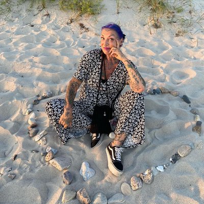 .. tja .. zauberschön wars.. mit traurigen momenten.. der tod is immer scheisse. egal ob mensch oder tier.. die sind weg und haben echt ne gute...