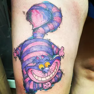 Tattoo von Tschiggy mit Alice im Wunderland im Bubblegum-Art-Stil
