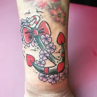 Tattoo von Tschiggy mit einem Anker im Bubblegum-Art-Stil