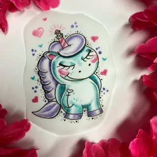 Tattoo-Entwurf von Tschiggy mit einem Einhorn im Bubblegum-Art-Stil