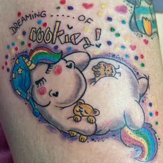 Tattoo-Entwurf von Tschiggy mit einem Einhorn im Bubblegum-Art-Stil
