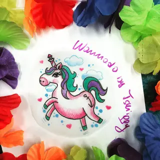 Tattoo-Entwurf von Tschiggy mit einem Einhorn im Bubblegum-Art-Stil