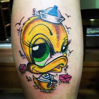 Tattoo von Tschiggy mit einer Ente im Bubblegum-Art-Stil
