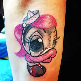 Tattoo von Tschiggy mit einer Ente im Bubblegum-Art-Stil