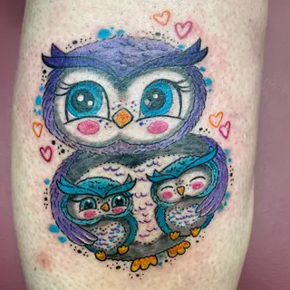 Tattoo-Entwurf von Tschiggy mit einer Eule im Bubblegum-Art-Stil