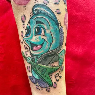 Tattoo von Tschiggy mit einem Fisch im Bubblegum-Art-Stil