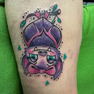 Tattoo-Entwurf von Tschiggy mit einer Fledermaus im Bubblegum-Art-Stil