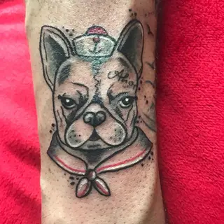 Tattoo von Tschiggy mit einer französischen Bulldogge im Bubblegum-Art-Stil