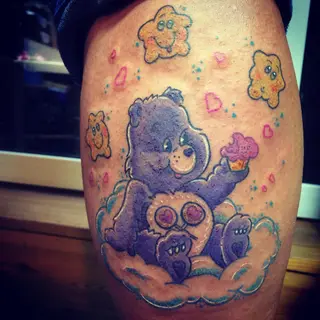 Tattoo von Tschiggy mit einem Glücksbärchi im Bubblegum-Art-Stil