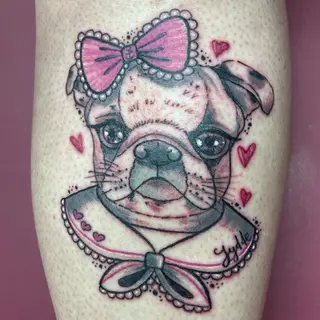 Tattoo von Tschiggy mit einem Hund im Bubblegum-Art-Stil