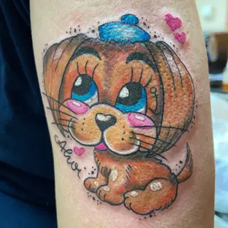 Tattoo von Tschiggy mit einem Hund im Bubblegum-Art-Stil