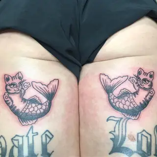 Tattoo von Tschiggy mit einer Katze im Bubblegum-Art-Stil