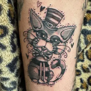 Tattoo-Entwurf von Tschiggy mit einer Katze im Bubblegum-Art-Stil