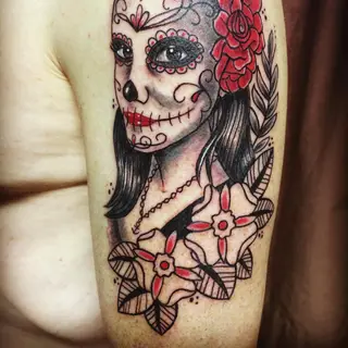 Tattoo von Tschiggy mit La Catrina im Bubblegum-Art-Stil
