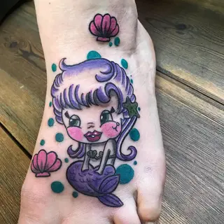 Tattoo von Tschiggy mit einer Meerjungfrau im Bubblegum-Art-Stil