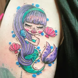 Tattoo-Entwurf von Tschiggy mit einer Meerjungfrau im Bubblegum-Art-Stil
