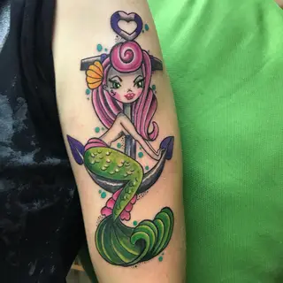 Tattoo von Tschiggy mit einer Meerjungfrau im Bubblegum-Art-Stil