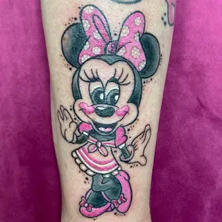 Tattoo von Tschiggy mit Minnie Mouse im Bubblegum-Art-Stil