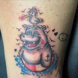 Tattoo von Tschiggy mit einer Möwe im Bubblegum-Art-Stil
