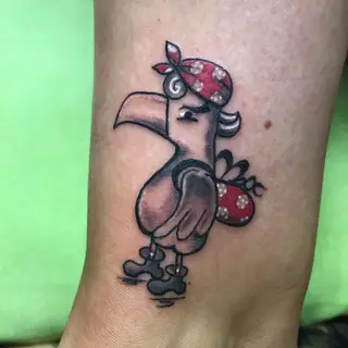 Tattoo von Tschiggy mit einer Möwe im Bubblegum-Art-Stil