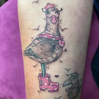 Tattoo von Tschiggy mit einer Möwe im Bubblegum-Art-Stil
