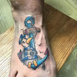 Tattoo von Tschiggy mit einer Möwe und einem Anker im Bubblegum-Art-Stil