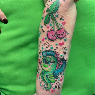 Tattoo-Entwurf von Tschiggy mit einem Seepferdchen im Bubblegum-Art-Stil