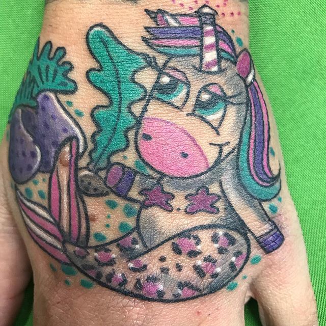 46041442 365339167546743 361965215995683946 n - #jobstopper #germantattoers #tschiggy #tschiggysbubblegumarttattoo #tschiggys #handtattoo #femaletattooartist #ink #inkstagram #inkstagrammers #unicorntattoo #colourtattoo #comictattoo  Respekt an @viktoria.zeis  und n diggn knutscha  #jobstopper #germantattoers #tschiggy #tschiggysbubblegumarttattoo #tschiggys #handtattoo #femaletattooartist #ink #inkstagram #inkstagrammers #unicorntattoo #colourtattoo #comictattoo  Respekt an @viktoria.zeis  und n diggn knutscha